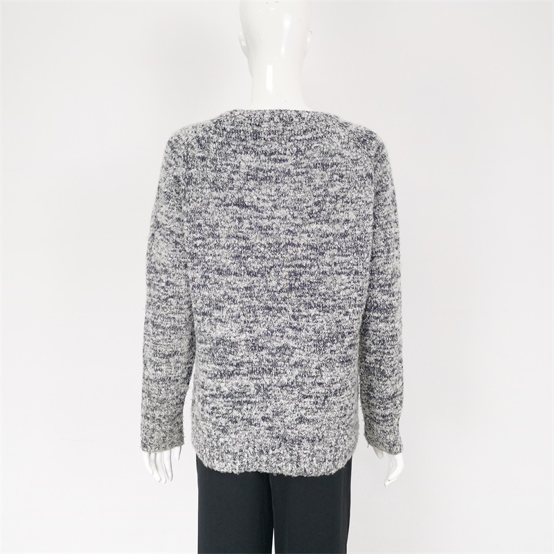 Heather grey long sleeves pullover sweater